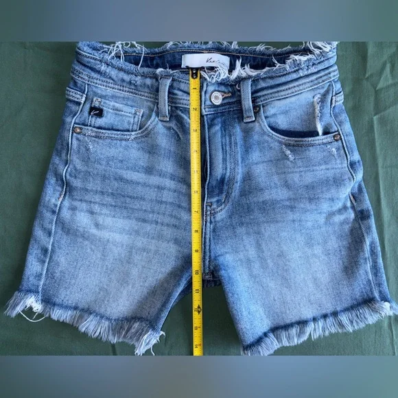 KanCan Light Wash Frayed Hem High-Rise Jean Shorts - Picture 5 of 7